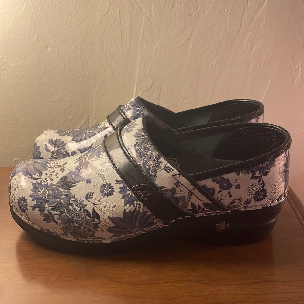 Sanita Professional Clogs